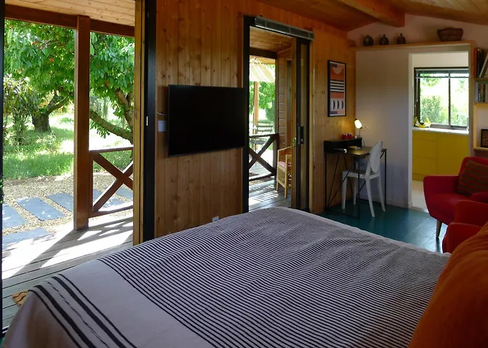 Les Piegonnaises - Deux Luxueuses Roulottes Et La Cabane En Drome Provencale