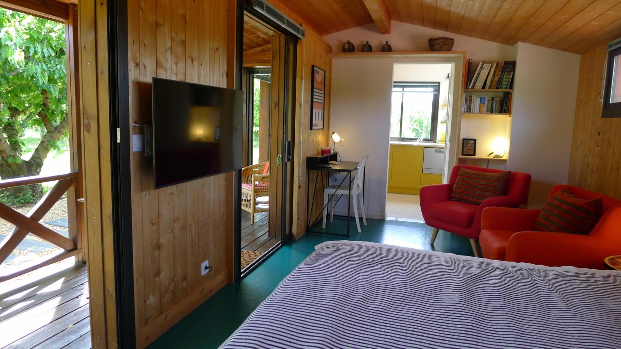 Les Piegonnaises - Deux Luxueuses Roulottes Et La En Drome Provencale *